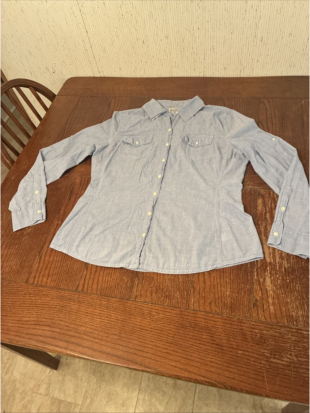 Converse Button Down Shirt Women’s XL Light Blue Convertible Sleeves
